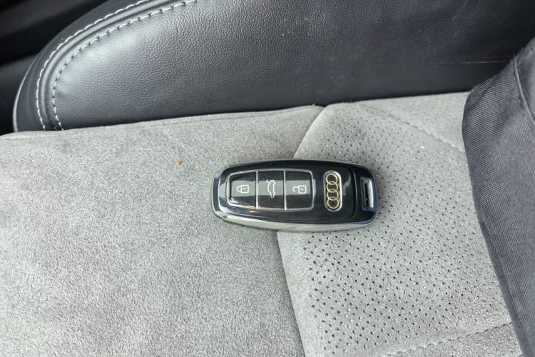 Used Audi A6L 2023 45 TFSI Prestige Dynamic Edition Vehicle Key
