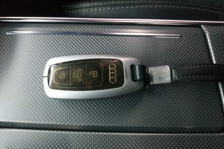 Used Audi A6L 2023 45 TFSI Prestige Dynamic Edition Vehicle Key