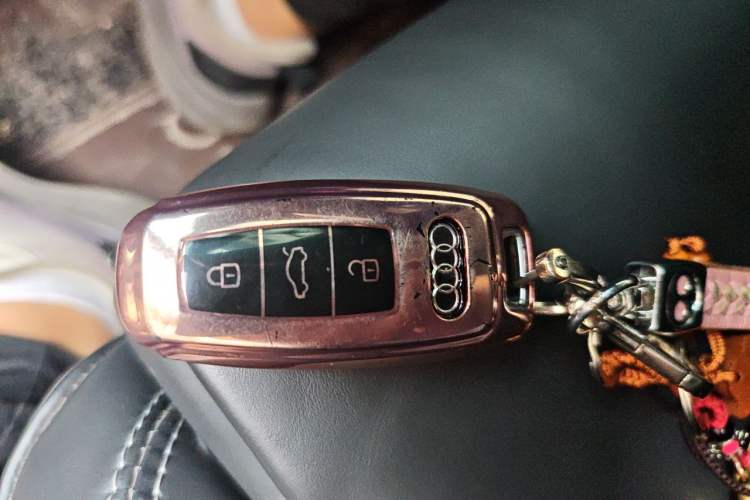 Used Audi A6L 2023 40 TFSI Luxury Prestige Edition Vehicle Key