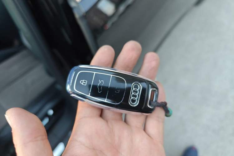 Used Audi A6L 2023 45 TFSI Prestige Elegant Edition Vehicle Key