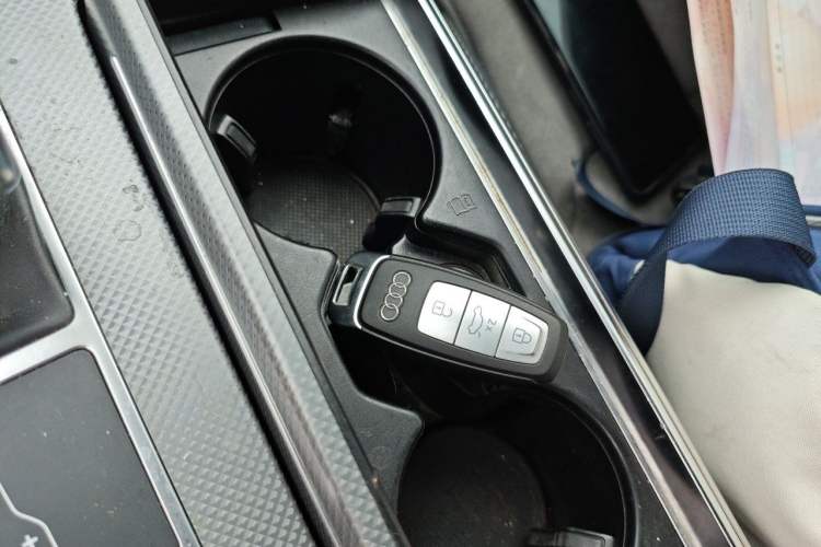 Used Audi A6L 2023 40 TFSI Luxury Dynamic Model Vehicle Key