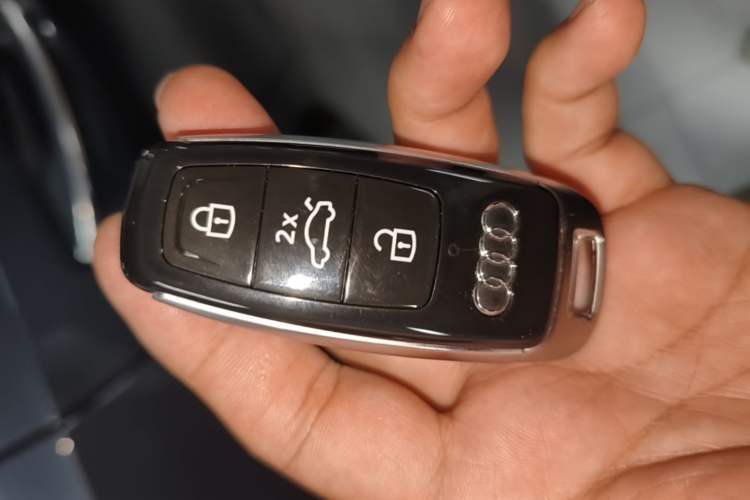 Used Audi A6L 2023 40 TFSI Luxury Prestige Edition Vehicle Key