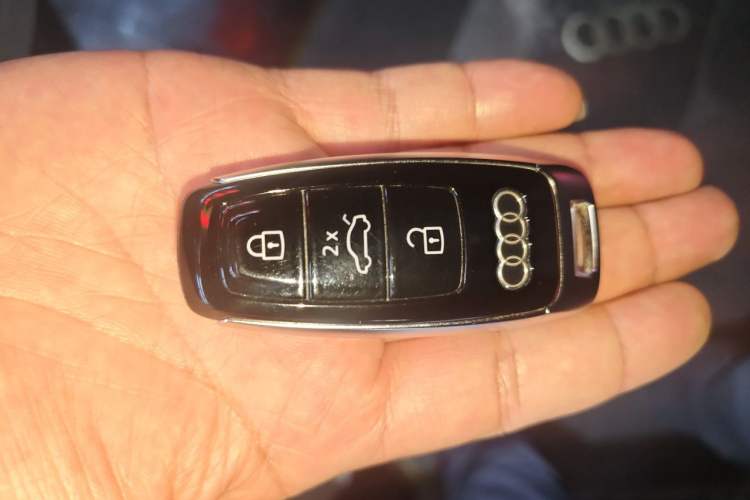Used Audi A6L 2023 Revised Edition 45 TFSI quattro Prestige Dynamic Version Vehicle Key