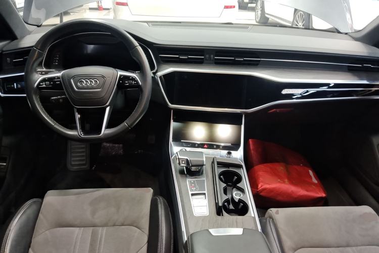 Used Audi A6L 2023 Revised Edition 45 TFSI quattro Prestige Dynamic Version Center Console