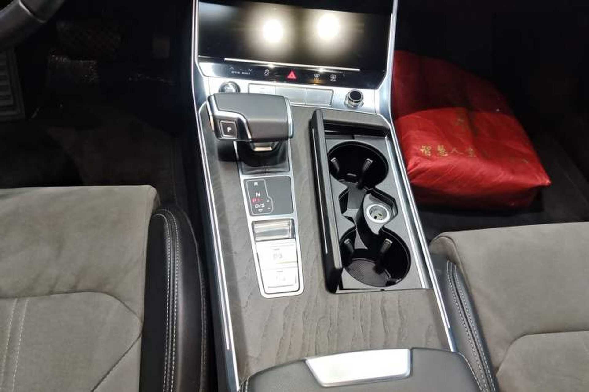 Used Audi A6L 2023 Revised Edition 45 TFSI quattro Prestige Dynamic Version Gear Lever