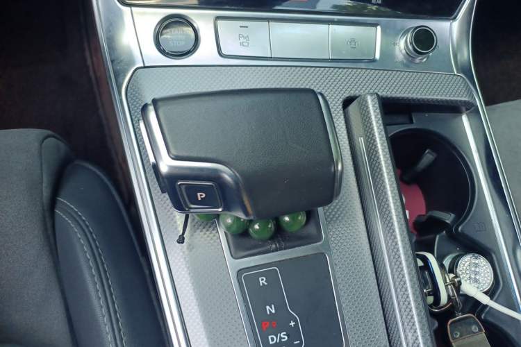 Used Audi A6L 2023 40 TFSI Luxury Dynamic Model Gear Lever