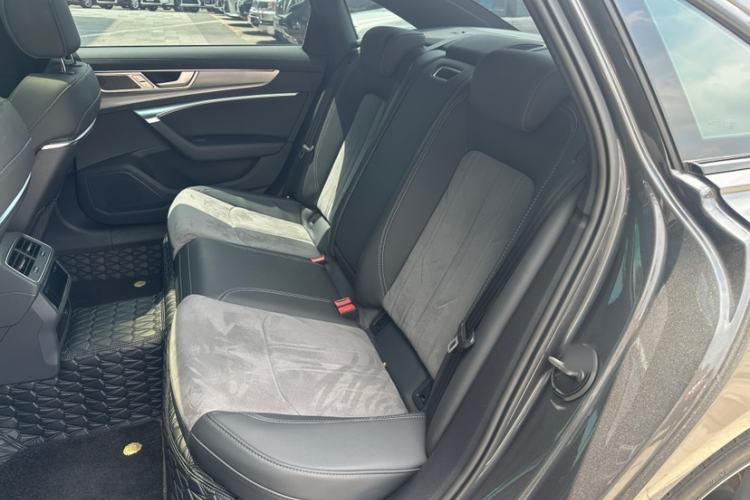 Used Audi A6L 2023 40 TFSI Luxury Dynamic Model Interior 10