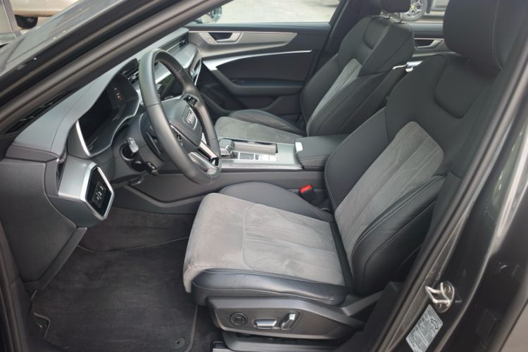 Used Audi A6L 2023 Revised 40 TFSI Luxury Dynamic Edition Interior 4