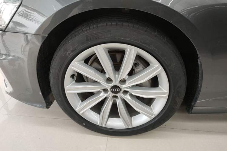 Used Audi A6L 2023 45 TFSI Prestige Dynamic Edition Left Front Wheel Hub
