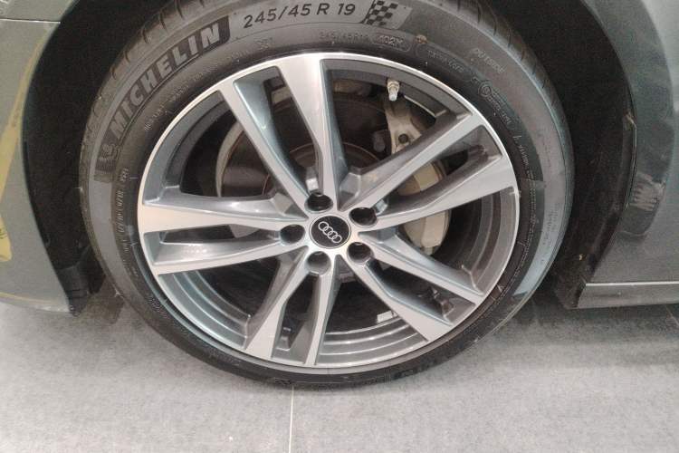 Used Audi A6L 2023 45 TFSI Prestige Dynamic Edition Left Front Wheel Hub
