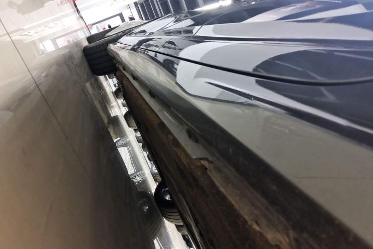 Used Audi A6L 2023 Revised Edition 45 TFSI quattro Prestige Dynamic Version Left Side Sill