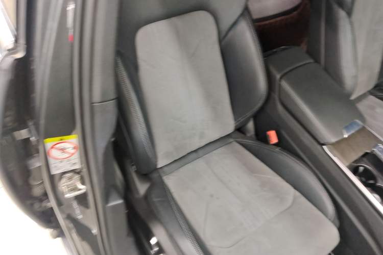 Used Audi A6L 2023 Revised Edition 45 TFSI quattro Prestige Dynamic Version Right Front Seat
