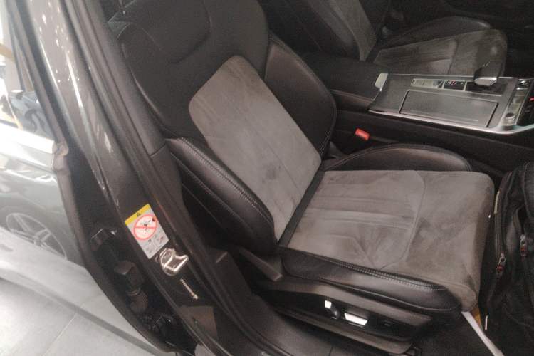 Used Audi A6L 2023 45 TFSI Prestige Dynamic Edition Right Front Seat
