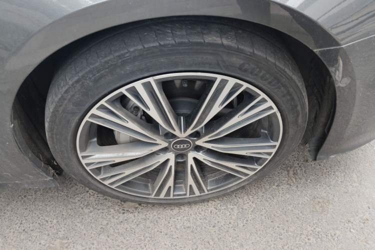 Used Audi A6L 2023 45 TFSI quattro Prestige Dynamic Edition Right Front Wheel Hub