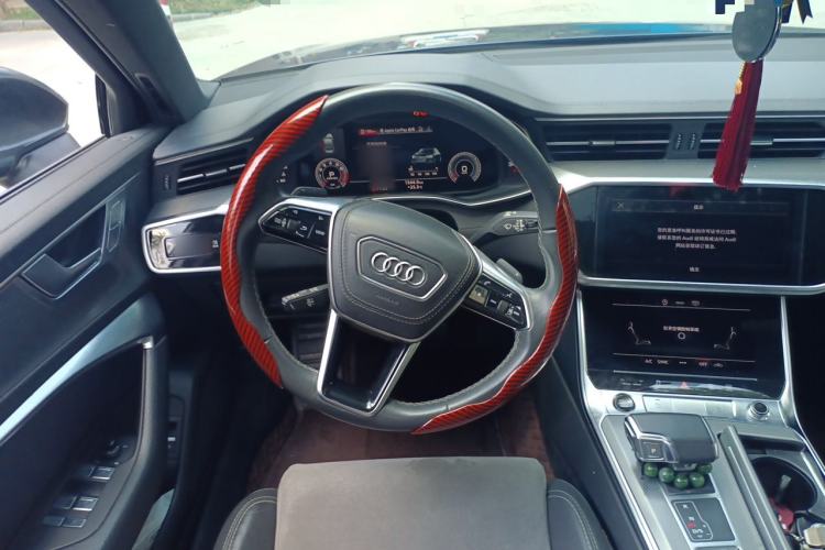 Used Audi A6L 2023 40 TFSI Luxury Dynamic Model Steering Wheel