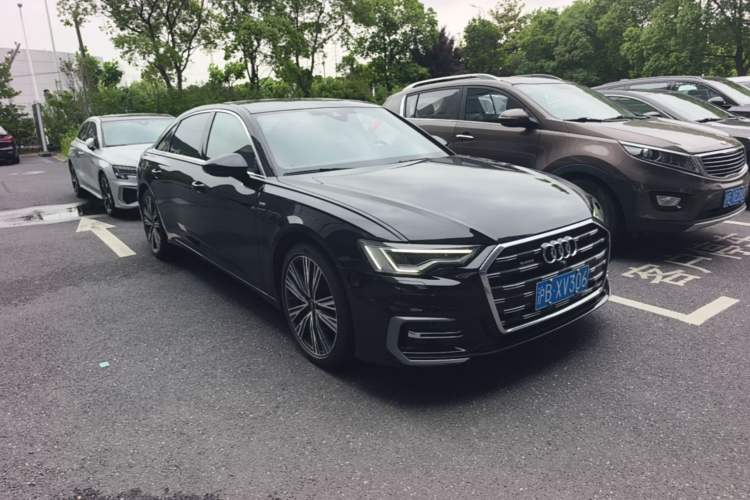 Used Audi A6L 2023 Revised Edition 45 TFSI quattro Prestige Dynamic Version Front Right 45 Deg