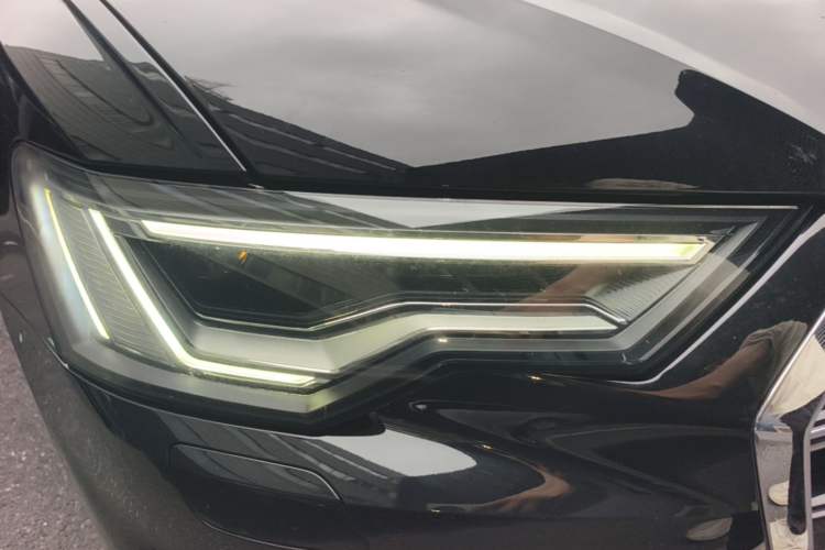 Used Audi A6L 2023 Revised Edition 45 TFSI quattro Prestige Dynamic Version Right Front Headlight