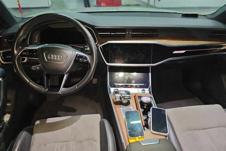 Used Audi A6L 2023 45 TFSI quattro Prestige Dynamic Edition Center Console