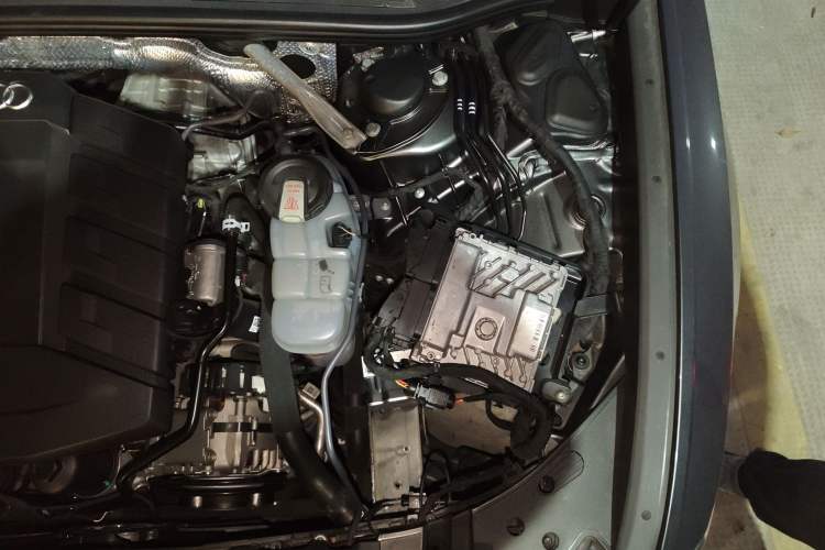 Used Audi A6L 2023 45 TFSI quattro Prestige Elegant Edition Engine Bay Left