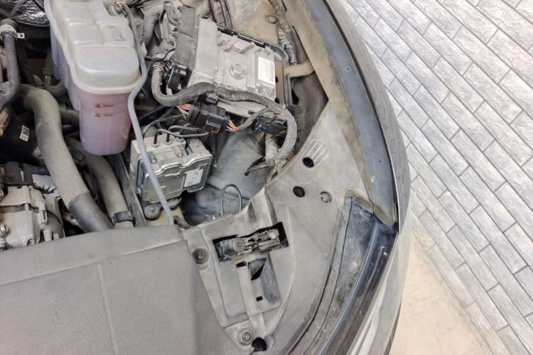Used Audi A6L 2023 45 TFSI quattro Prestige Elegant Edition Engine Bay Left