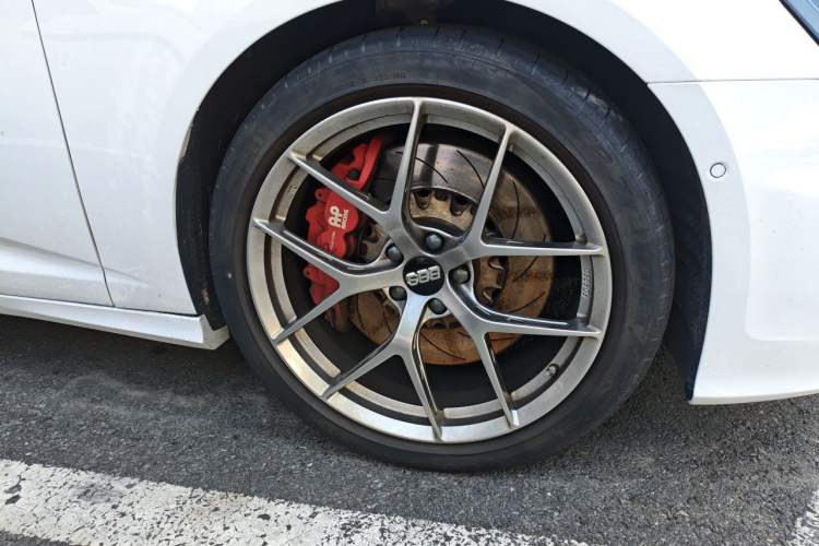 Used Audi A6L 2023 55 TFSI quattro Prestige Dynamic Edition Right Front Wheel Hub