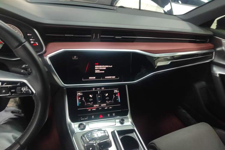 Used Audi A6L 2024 40 TFSI Luxury Dynamic Edition Audio And AC Panel