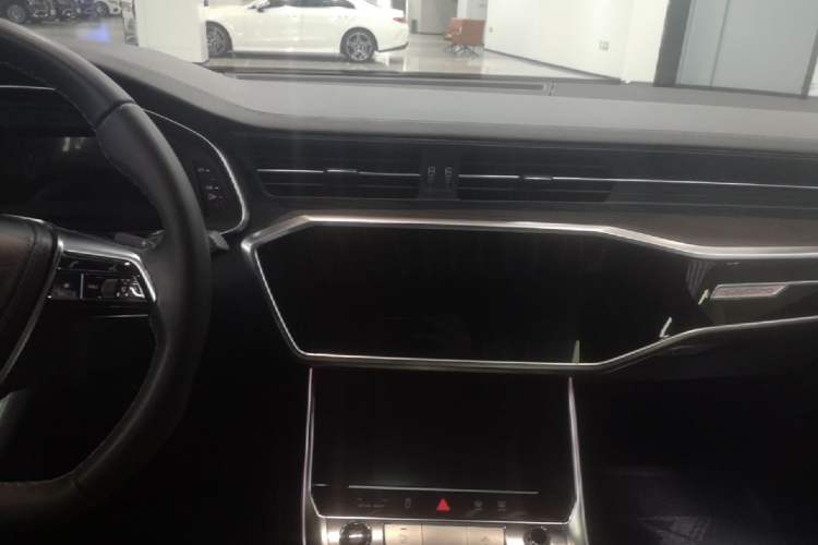 Used Audi A6L 2024 55 TFSI quattro Prestige Dynamic Edition Audio And AC Panel