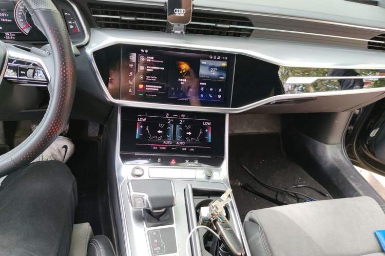 Used Audi A6L 2024 45 TFSI Prestige Dynamic Edition Audio And AC Panel