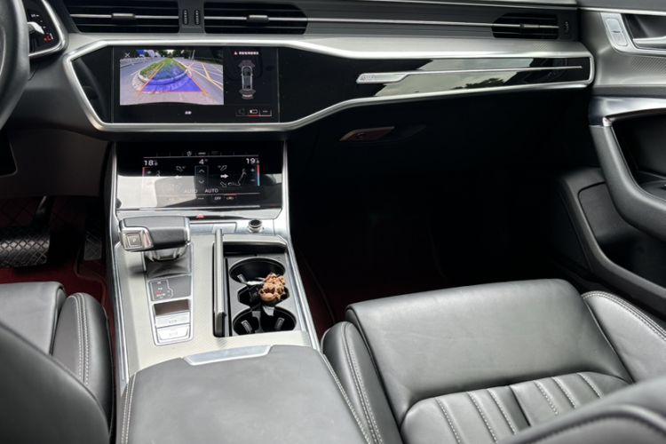 Used Audi A6L 2024 40 TFSI Luxury Prestige Edition Audio And AC Panel
