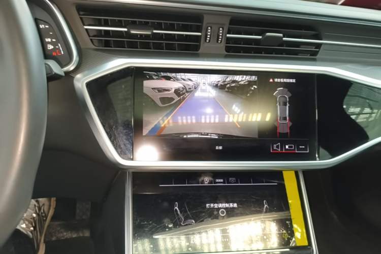 Used Audi A6L 2024 40 TFSI Luxury Dynamic Edition Audio And AC Panel