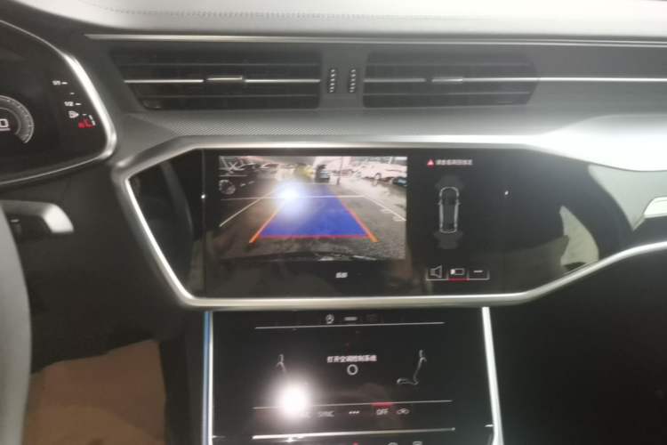 Used Audi A6L 2024 40 TFSI Luxury Dynamic Edition Audio And AC Panel