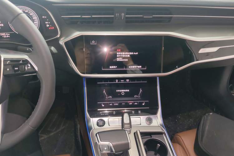 Used Audi A6L 2024 45 TFSI Prestige Elegant Edition Audio And AC Panel
