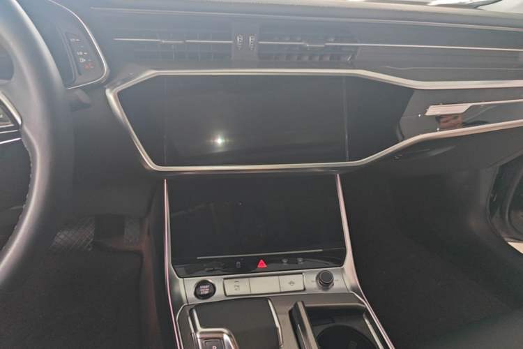 Used Audi A6L 2024 45 TFSI Prestige Elegant Edition Audio And AC Panel