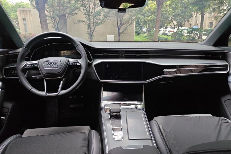 Used Audi A6L 2024 45 TFSI Prestige Dynamic Edition Center Console