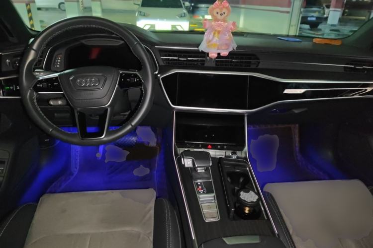 Used Audi A6L 2024 45 TFSI quattro Prestige Dynamic Edition Center Console