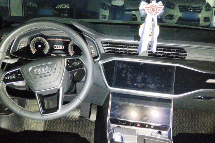 Used Audi A6L 2024 45 TFSI quattro Prestige Dynamic Edition Center Console