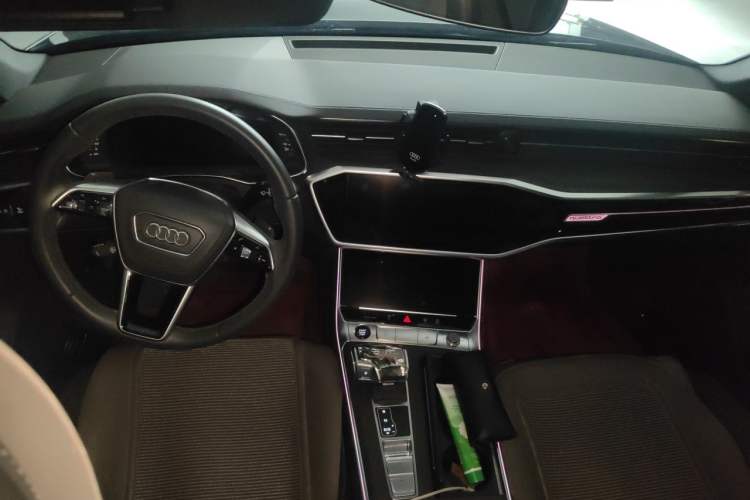 Used Audi A6L 2024 45 TFSI quattro Prestige Dynamic Edition Center Console