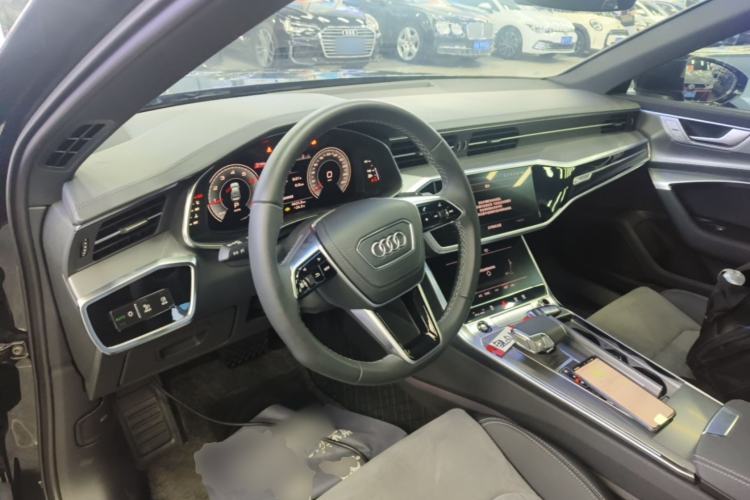 Used Audi A6L 2024 40 TFSI Luxury Dynamic Edition Center Console