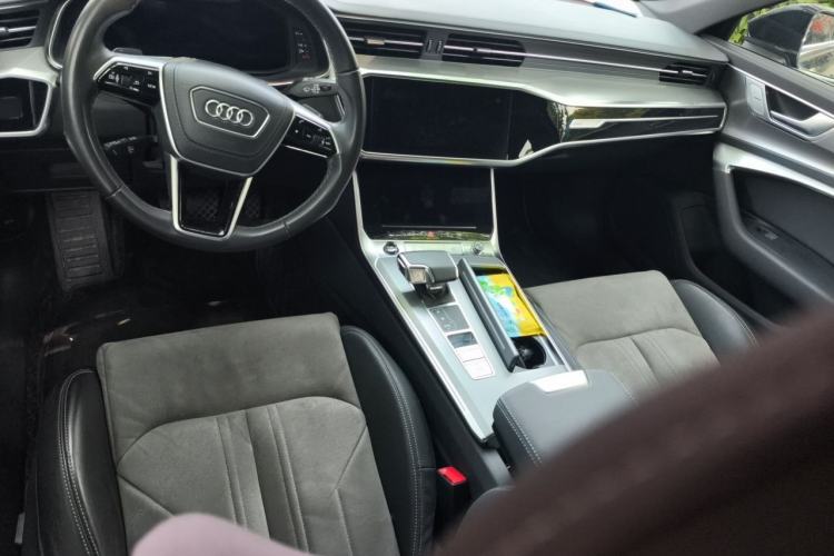 Used Audi A6L 2024 40 TFSI Luxury Dynamic Edition Center Console