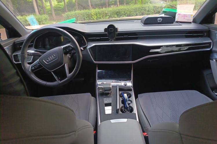 Used Audi A6L 2024 45 TFSI Prestige Dynamic Edition Center Console