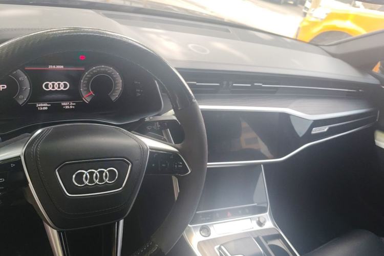 Used Audi A6L 2024 45 TFSI quattro Prestige Dynamic Edition Center Console