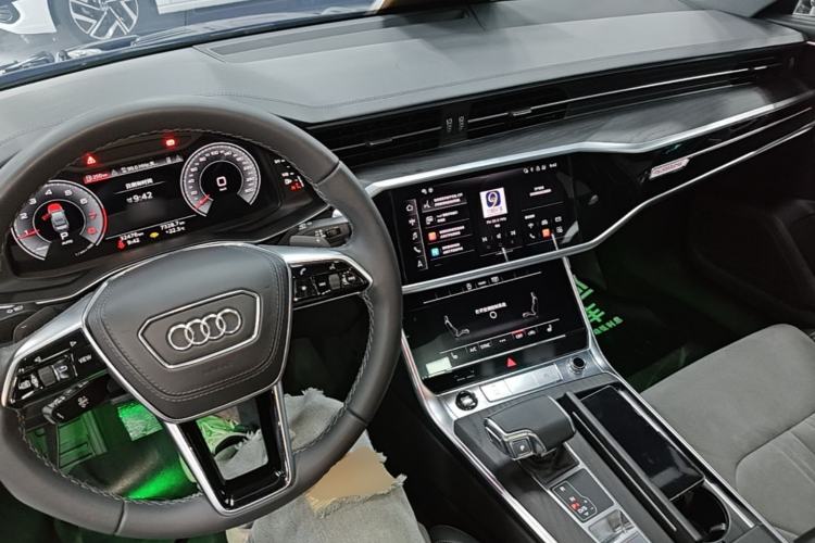 Used Audi A6L 2024 45 TFSI quattro Prestige Dynamic Edition Center Console