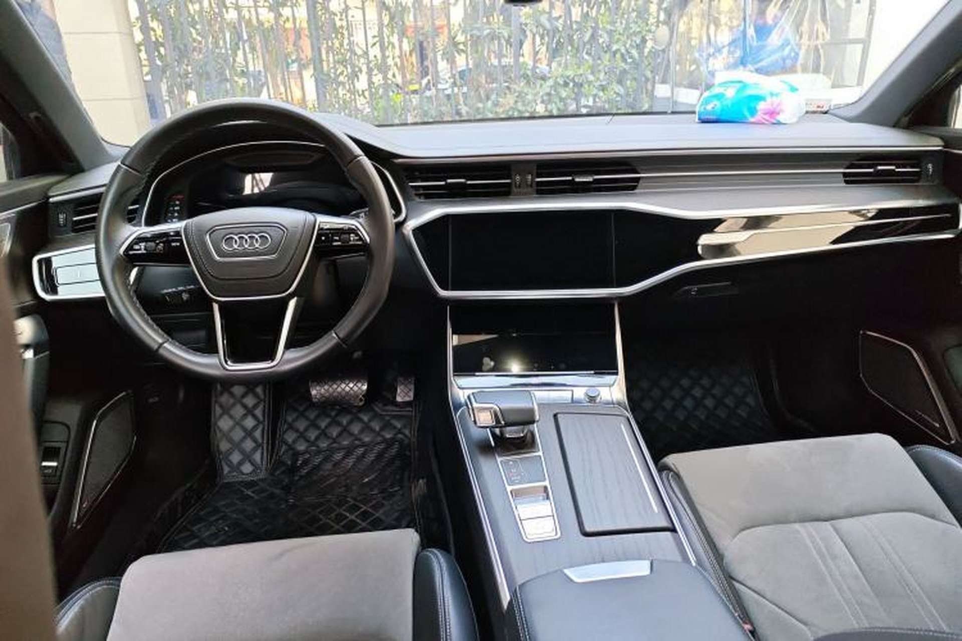 Used Audi A6L 2024 45 TFSI quattro Prestige Dynamic Edition Center Console