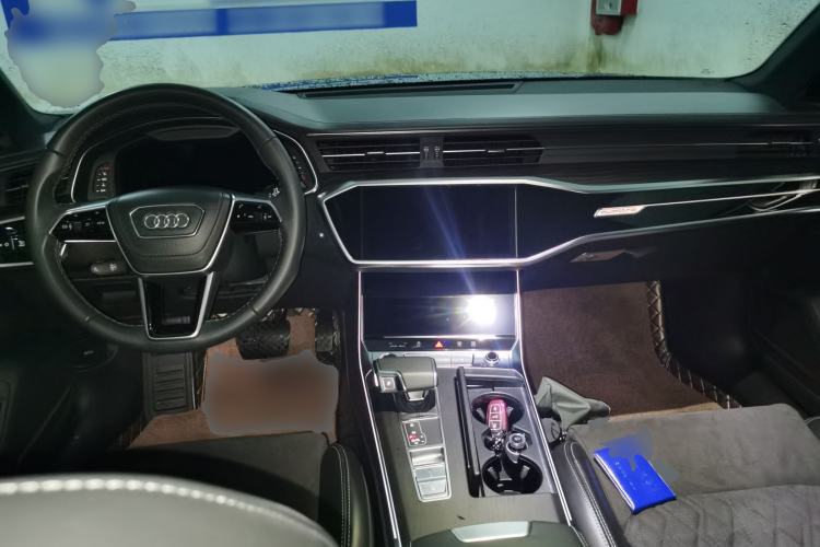 Used Audi A6L 2024 55 TFSI quattro Prestige Dynamic Edition Center Console