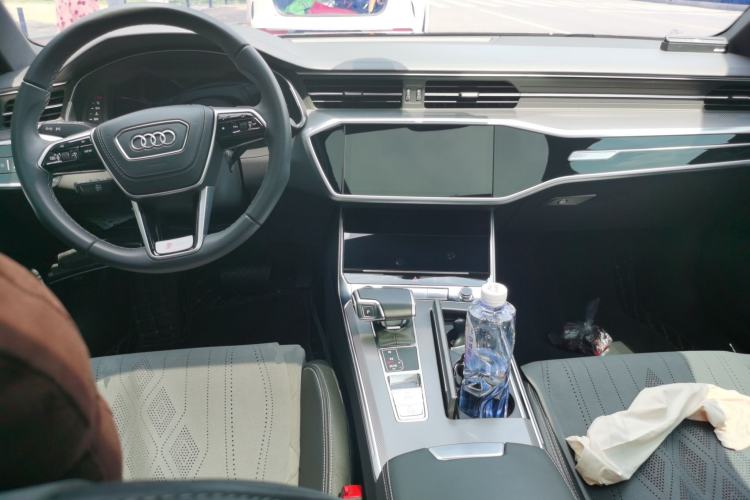 Used Audi A6L 2024 45 TFSI Prestige Dynamic Edition Center Console
