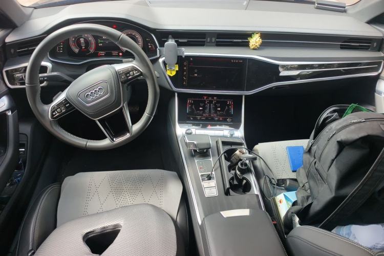 Used Audi A6L 2024 45 TFSI quattro Prestige Dynamic Edition Center Console