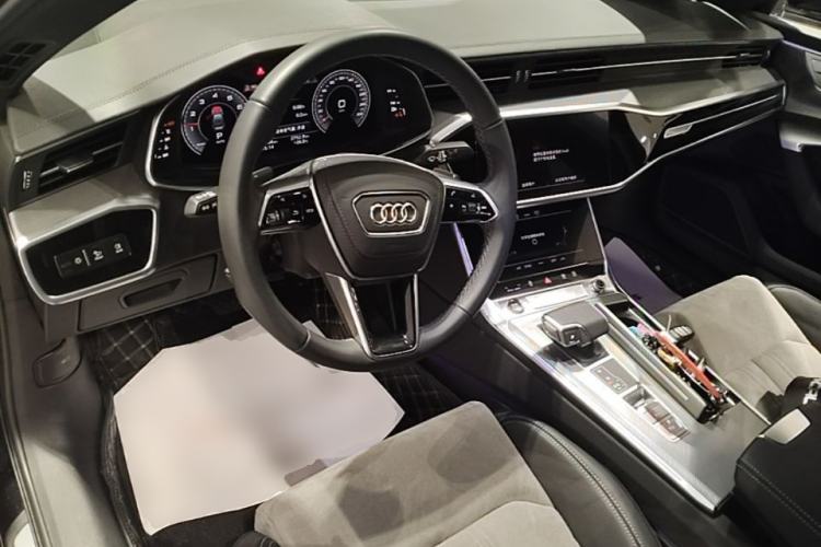 Used Audi A6L 2024 45 TFSI Prestige Dynamic Edition Center Console
