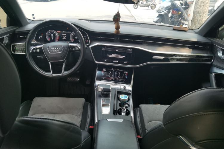Used Audi A6L 2024 45 TFSI quattro Prestige Dynamic Edition Center Console