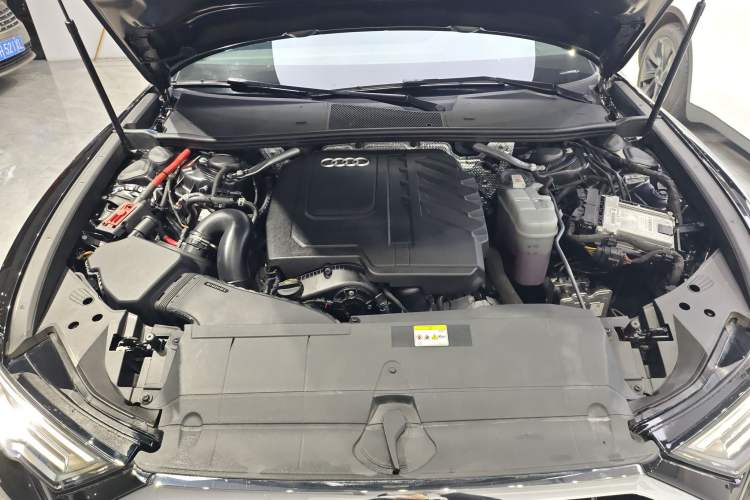 Used Audi A6L 2024 40 TFSI Luxury Dynamic Edition Engine Bay