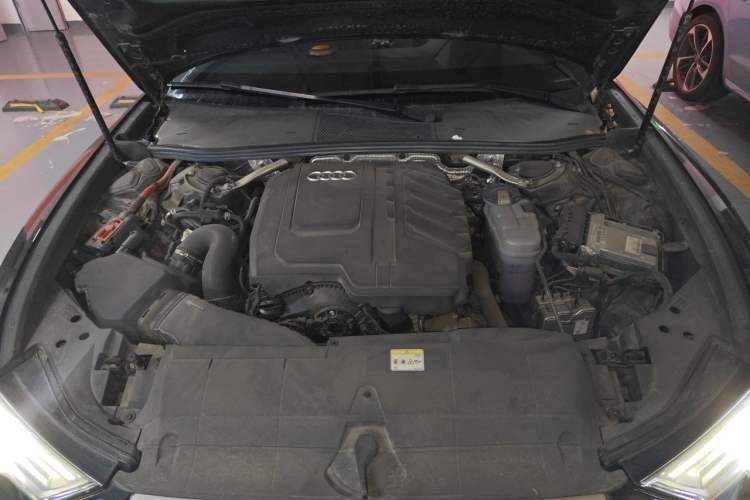 Used Audi A6L 2024 40 TFSI Luxury Dynamic Edition Engine Bay